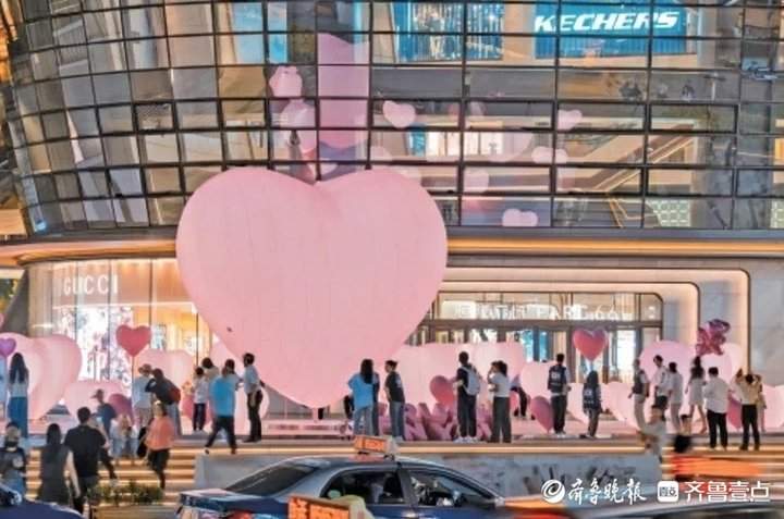 泉城商业年末盘点：新朋友频现，品牌首店成流量新引擎