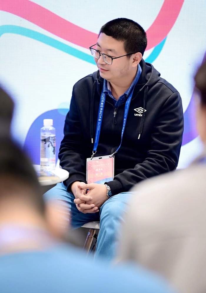 用村上春树的笔调写科幻，济南作家钛艺的写作之路