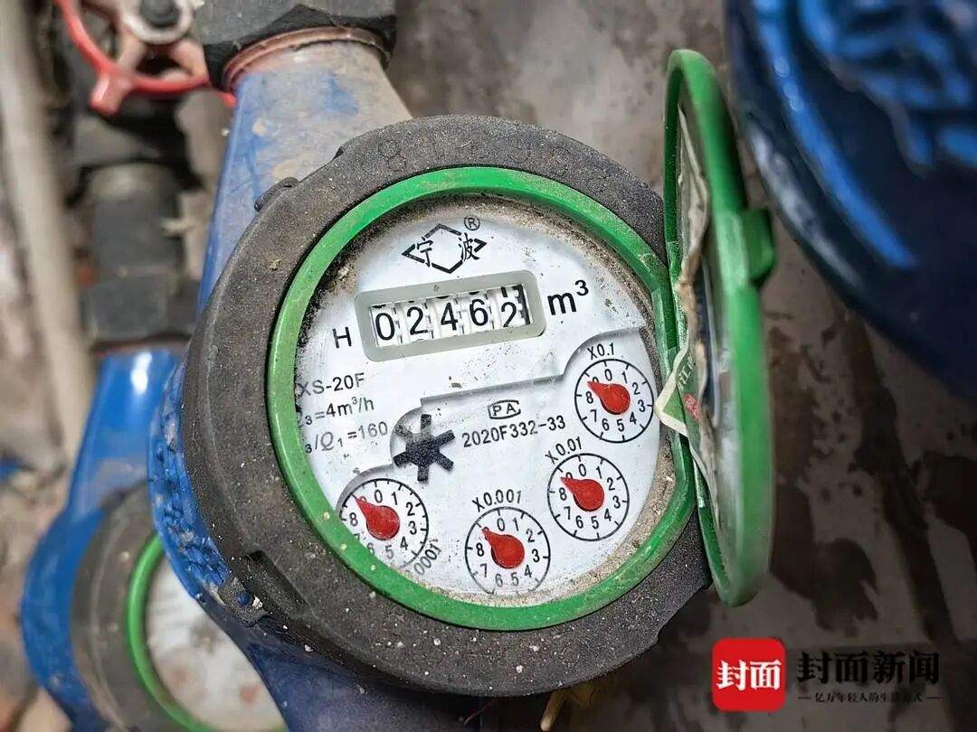 一市民家中两月用水2203吨，水费1.5万余元，经查系表内漏水，还需缴费5600余元，当地回应：已给予最大程度减免