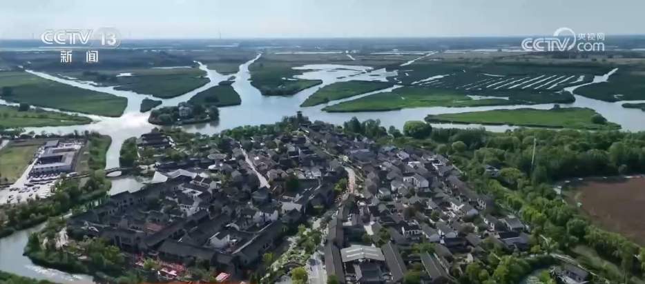 “商文旅”融合催热假日经济 “花样”民俗点燃消费市场新引擎