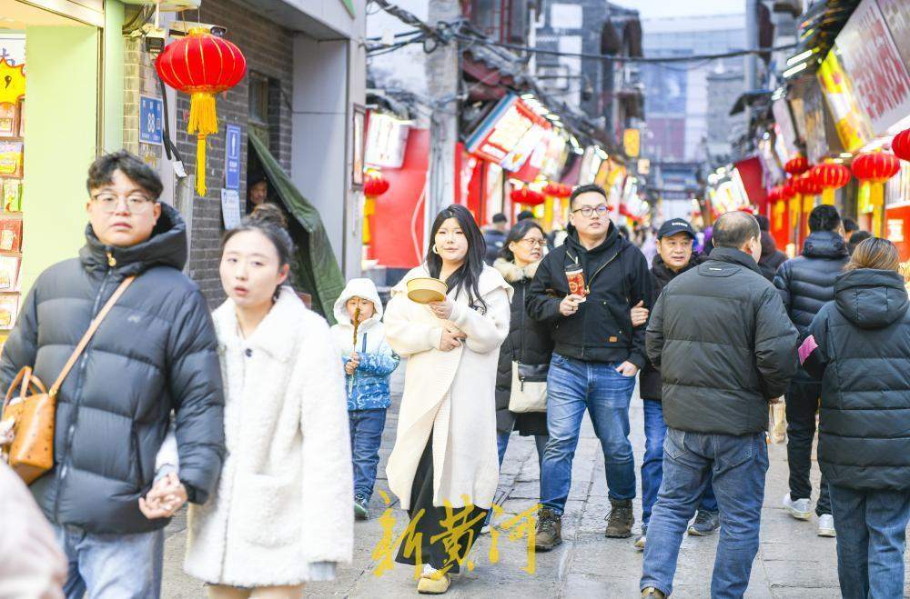 “泉”在济南过大年|网红芙蓉街升腾人间烟火气,春节期间部分业户不打烊