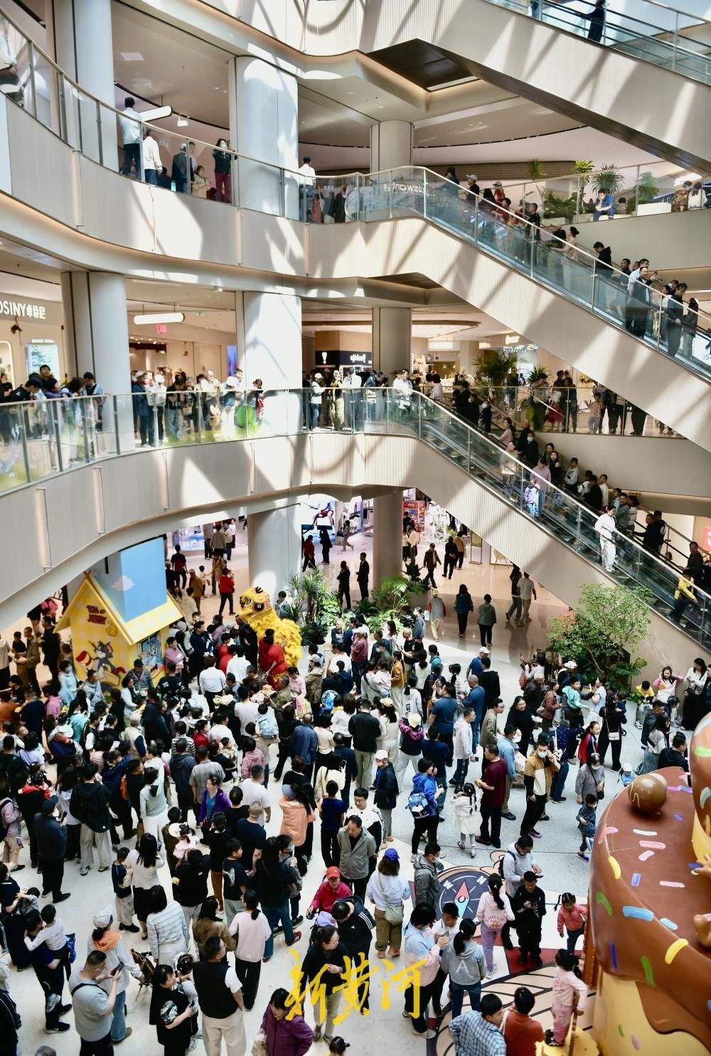 槐荫万象里五一亮相，西市场片区新增高品质商业综合体
