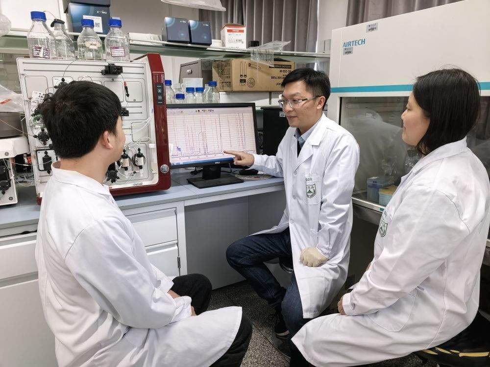 我国科研人员发现有效抑制“蜱虫病”的抗体组合