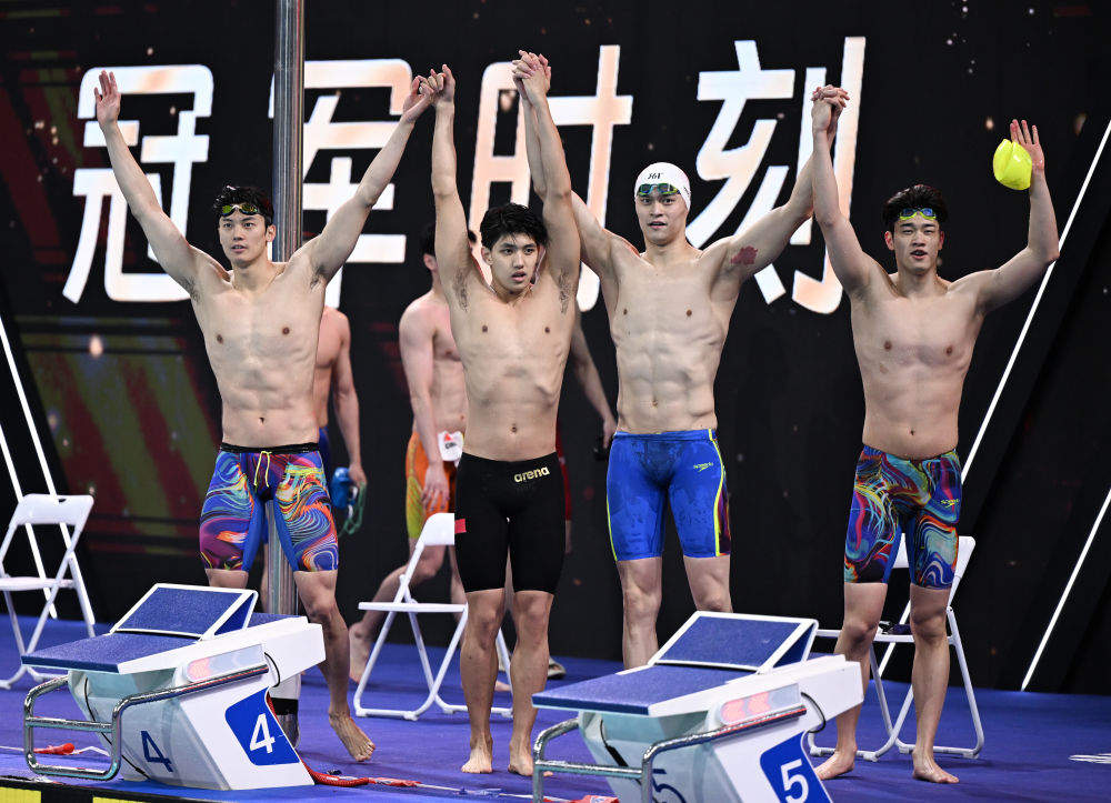 全国游泳冠军赛潘展乐摘下第六金