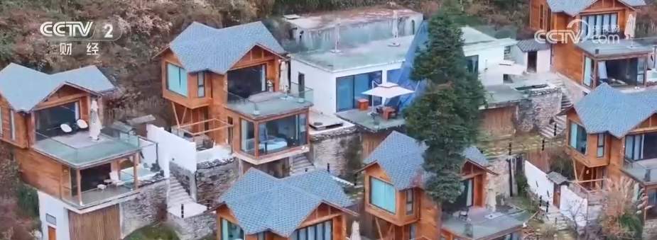 “冰雪+科考”“极寒躺冰” 特色玩法“上新”助力“冷”资源“热力全开”