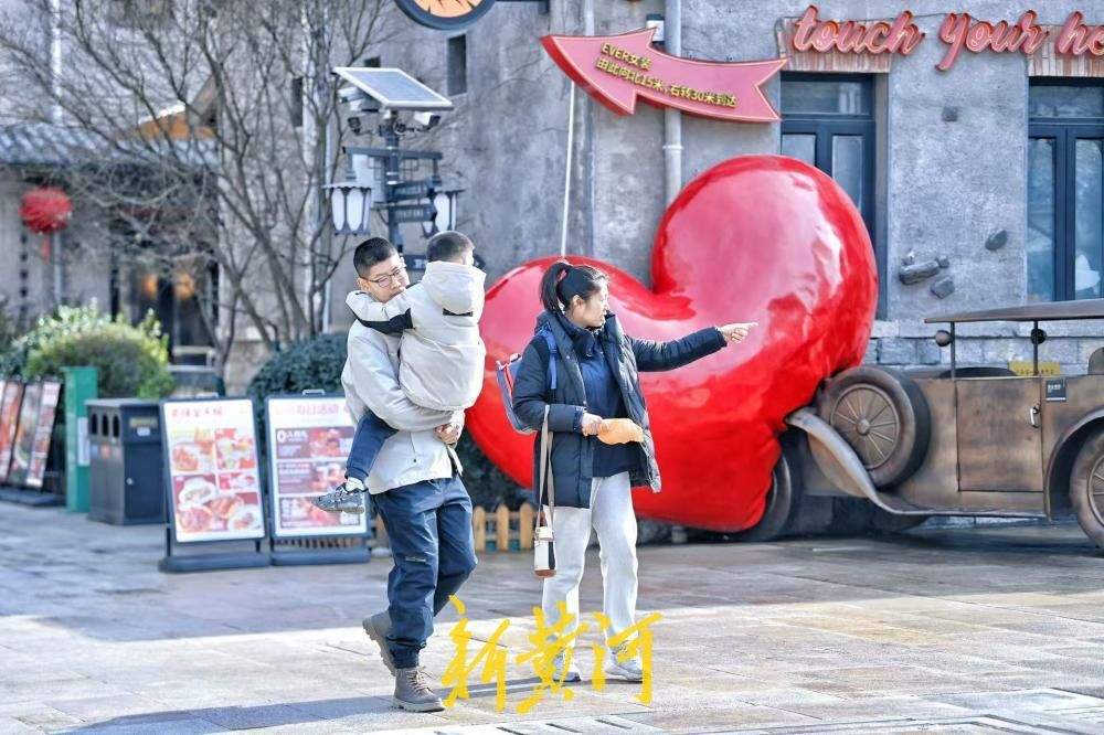 春节前夕泉城暖意浓，老商埠街区成遛娃好地方