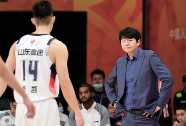 山东男篮遭遇三连败 邱彪满意队员拼劲