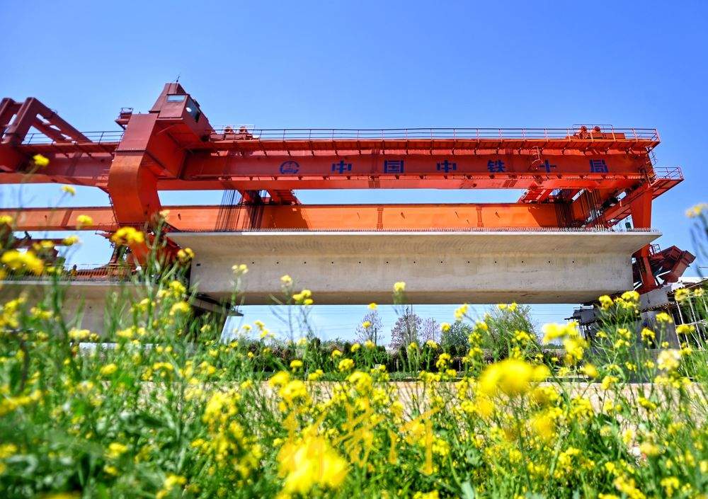 雄商高铁梁山至郓城段箱梁架设任务圆满完成