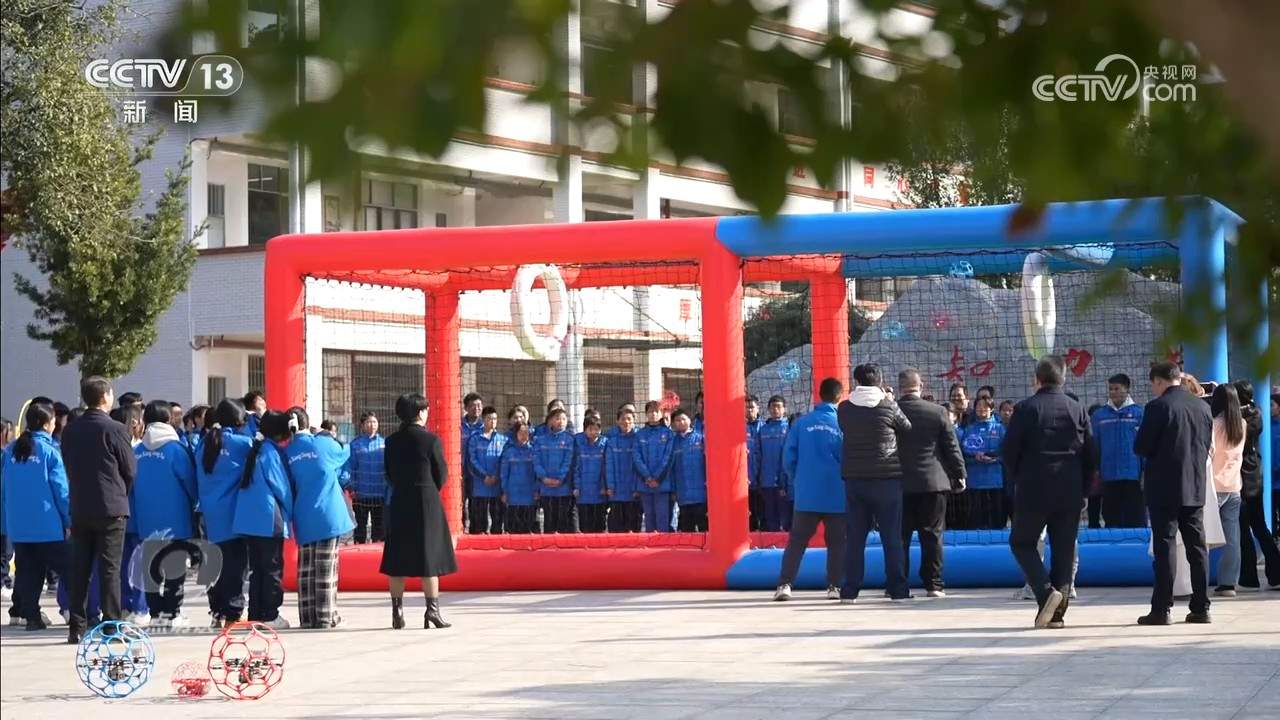 加强中小学科技教育 培育科技创新后备力量