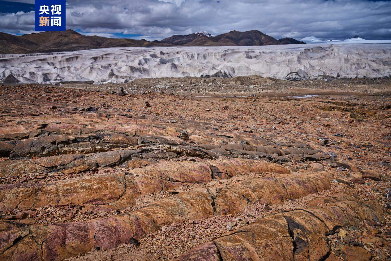 第二次青藏科考队发现青藏高原近400米最厚冰川