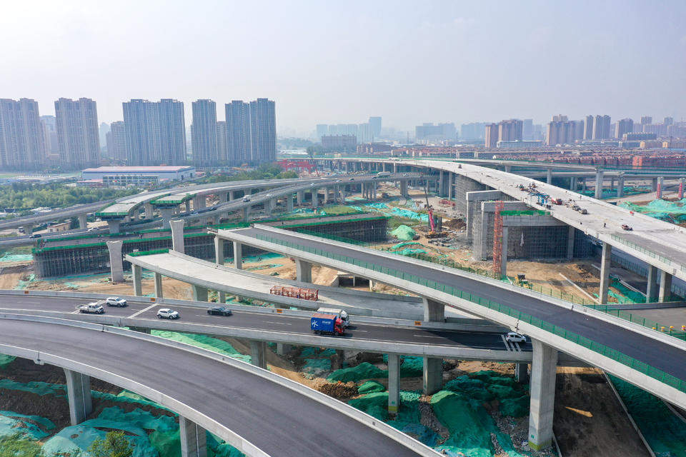 济南零点立交南北向主桥“牵手”，二环东路和新黄河大桥连为一体