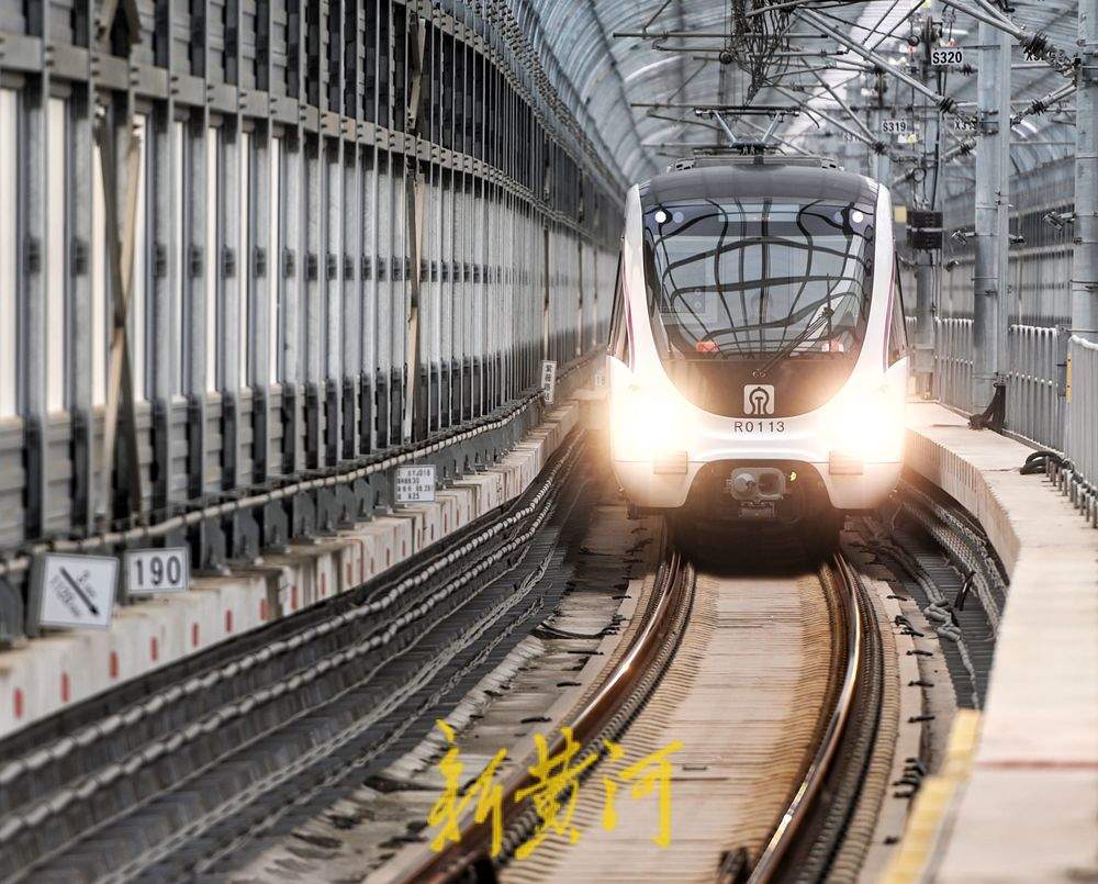 大学生返校高峰，济南地铁提高运力延长运营时间