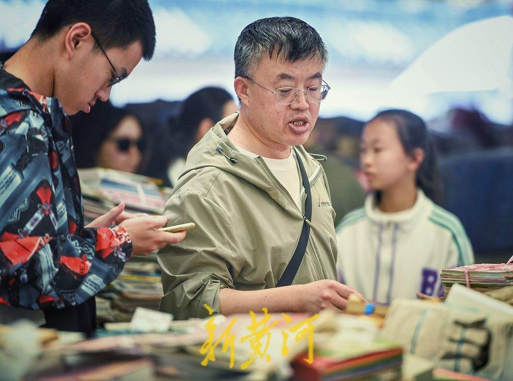 假期淘淘乐：中山公园有个“中山书苑”