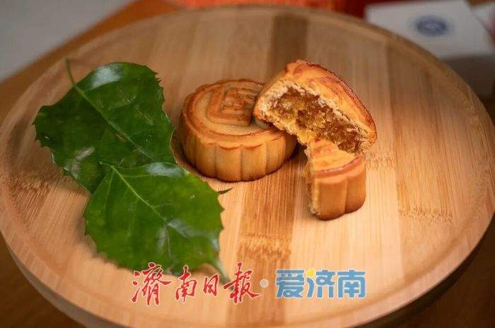 驻济高校月饼上新！颜值拉满，哪款是你的梦中情饼？