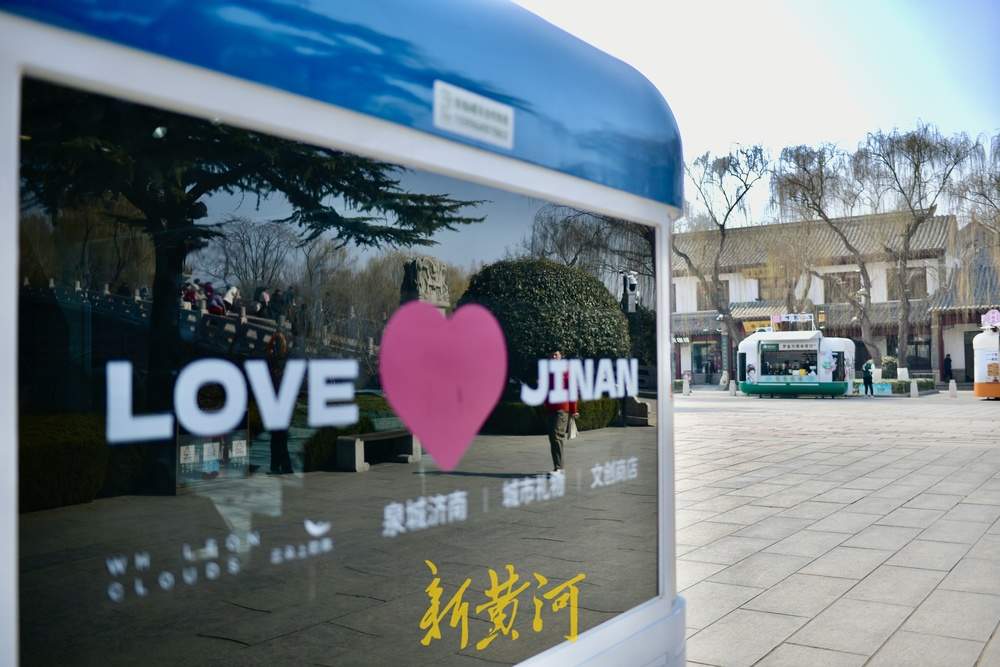 明湖市集再“延续”，多辆品牌售卖车进景区