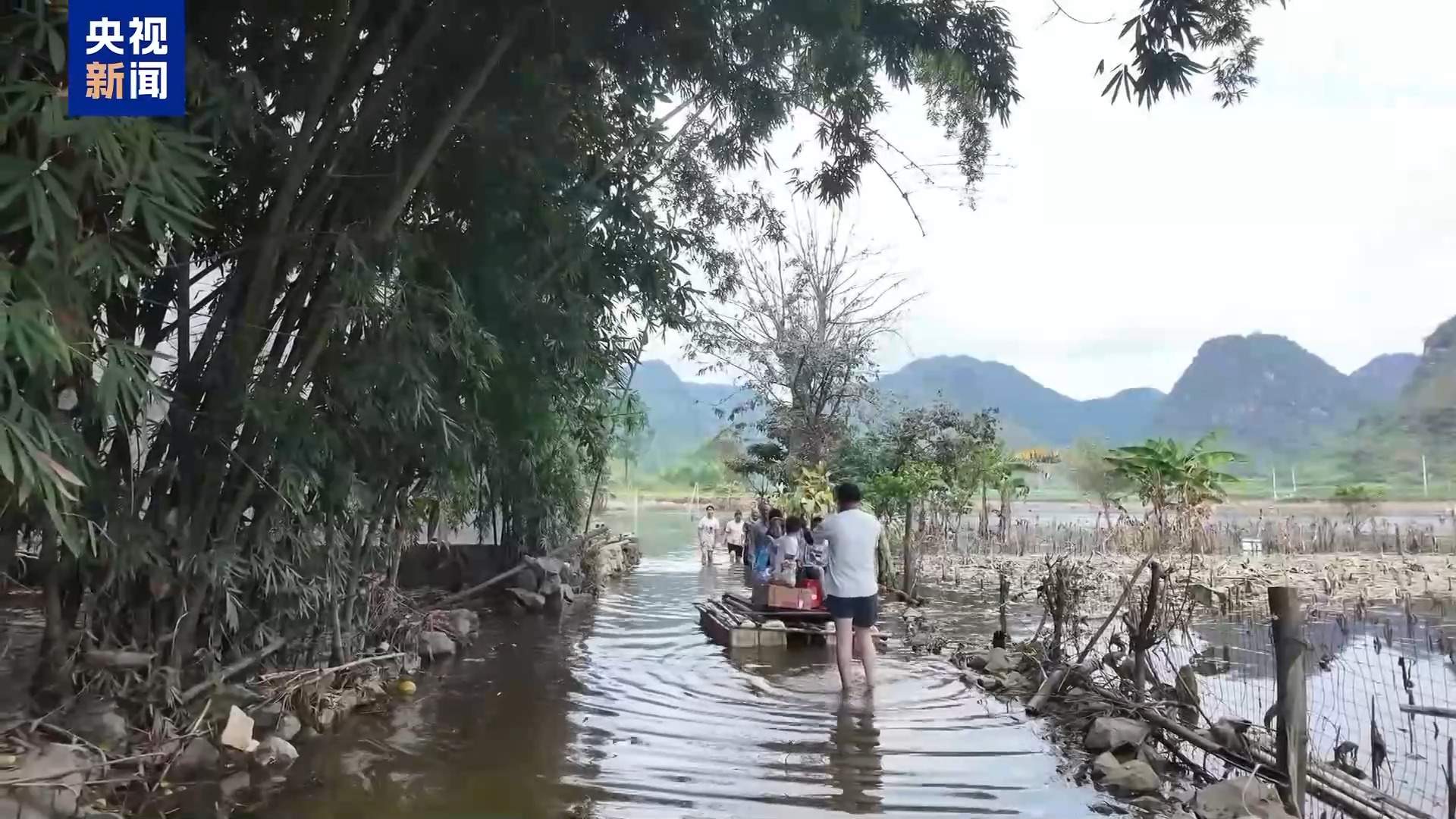 地下河倒灌 广西百色排水设备加紧作业