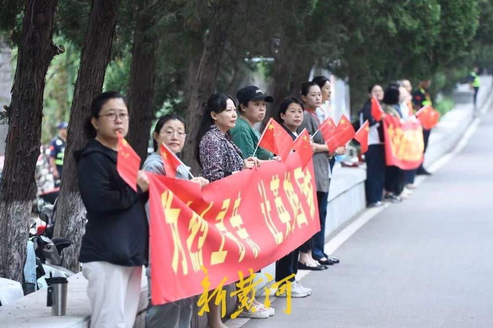 以城之名，致敬英烈——济南为6位寻亲成功无名烈士立碑