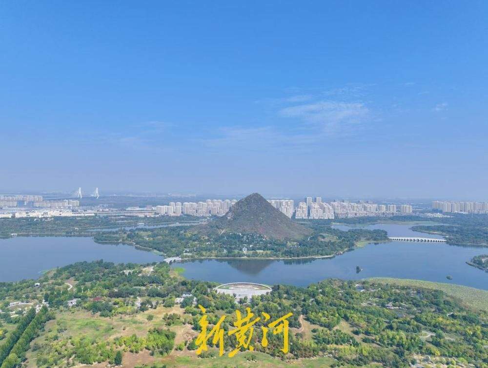 秋染华山湖，天高云淡邂逅济南湖山胜景