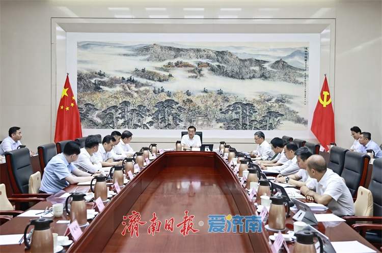 市委理论学习中心组进行集体学习 刘强主持并讲话 于海田杨峰参加
