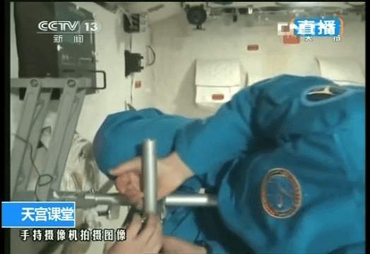 航天员在太空如何量体重 亿点点物理知识和科技手段