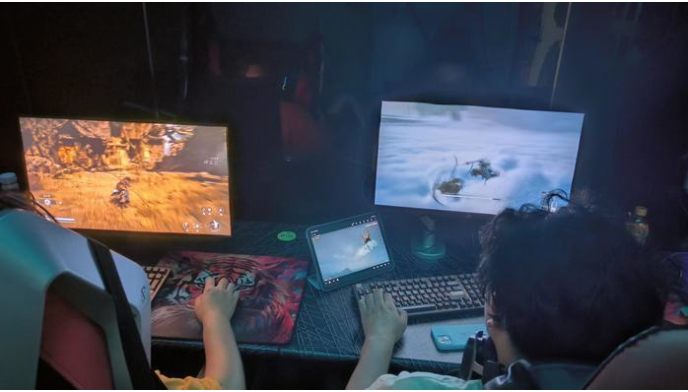 《黑神话:悟空》掀起“网吧回潮”:店内玩家超半数同时在线,其中不乏70后