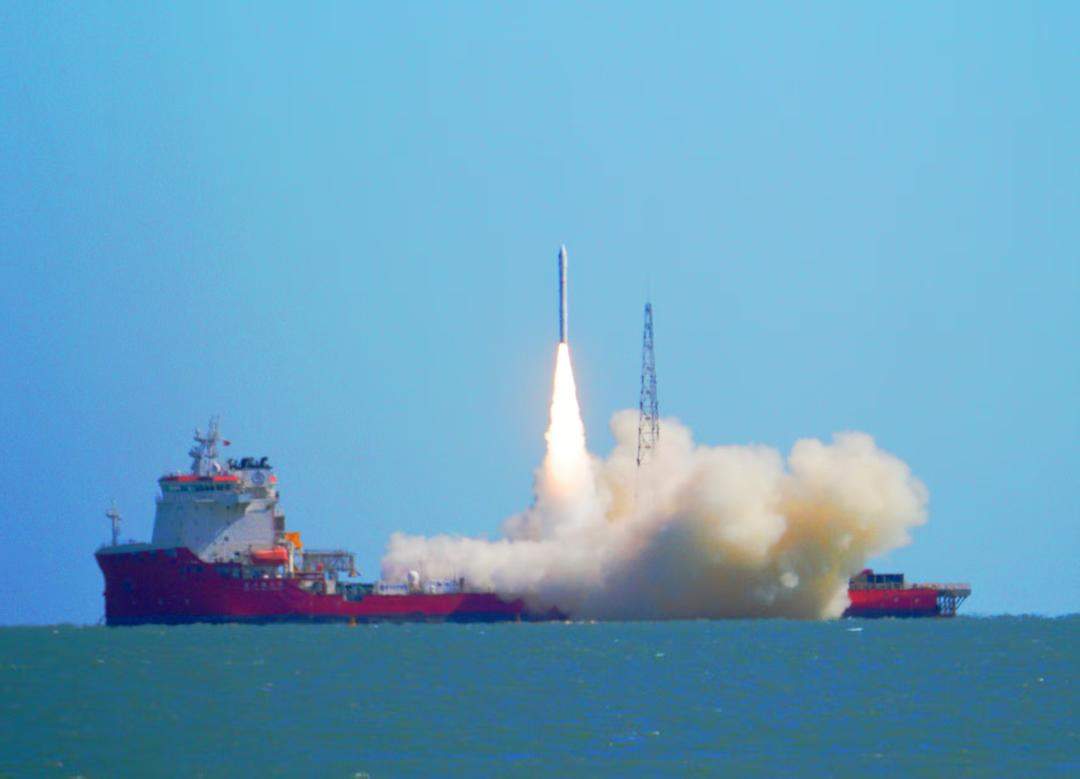 首次陆地指挥海上发射！谷神星一号海射型（遥八）运载火箭在日照近海发射成功