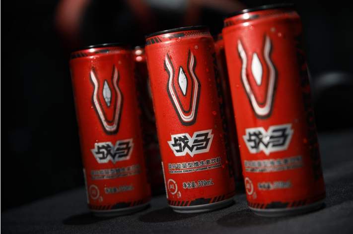 能量饮料有哪些?选择能量饮料战马做出行“满电玩家”