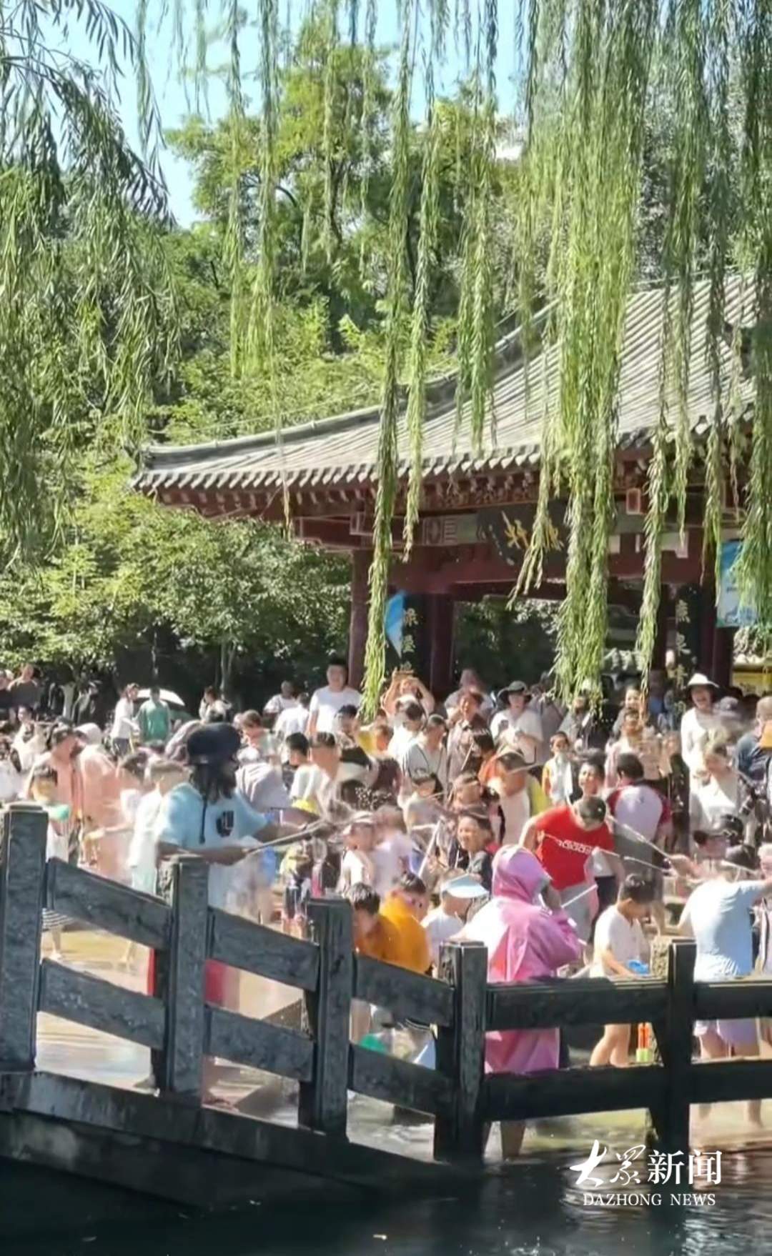 40℃的济南，18℃的泉，一位想把泉水玩出人情味儿的济南人