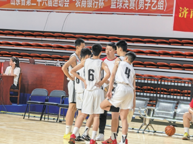 率济南男篮达成省运会三连冠 齐翔:少帅雄心,百炼成金