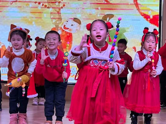 ​济南市市中区七贤中心幼儿园新年诵读歌唱会