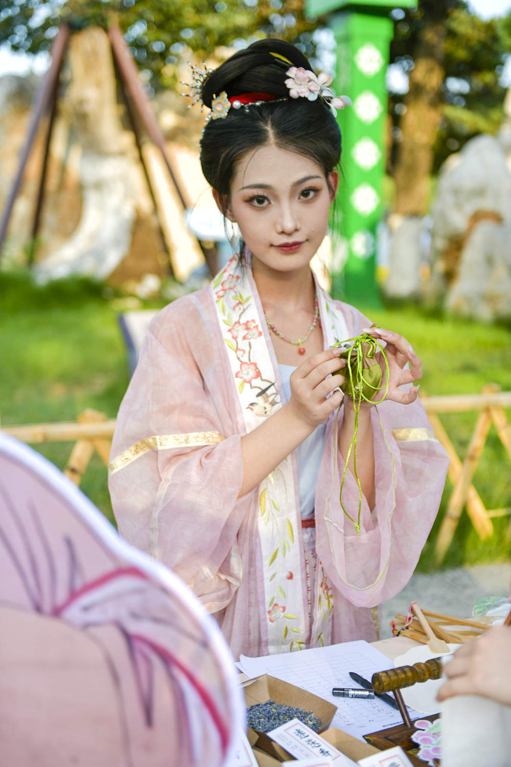 一年四季 泉在济南丨荷花主题市集开启夏日限定浪漫