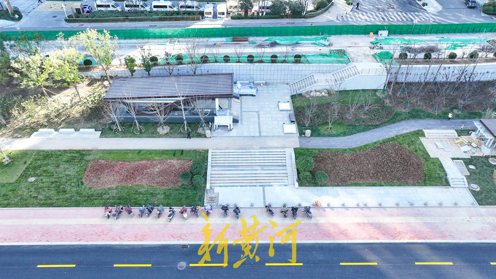 济南轨交4号线凤凰路站“露脸” 百米绿化带串联汉峪金谷城市画卷