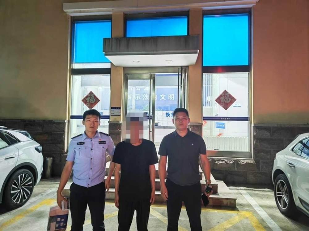 济南一惯偷专盯买菜老人扒窃，已被警方刑拘