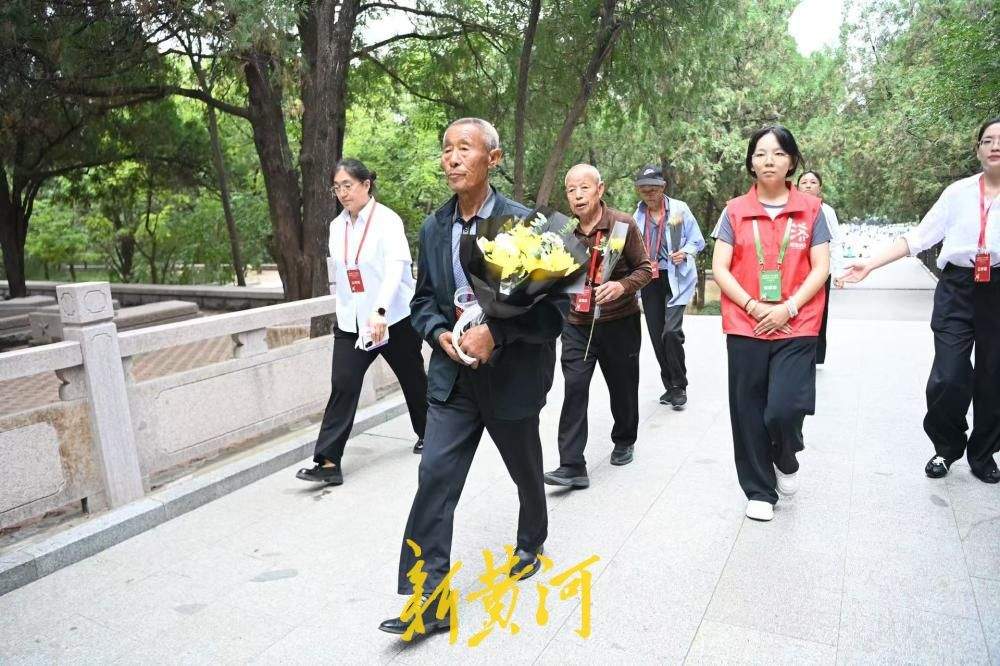 以城之名，致敬英烈——济南为6位寻亲成功无名烈士立碑
