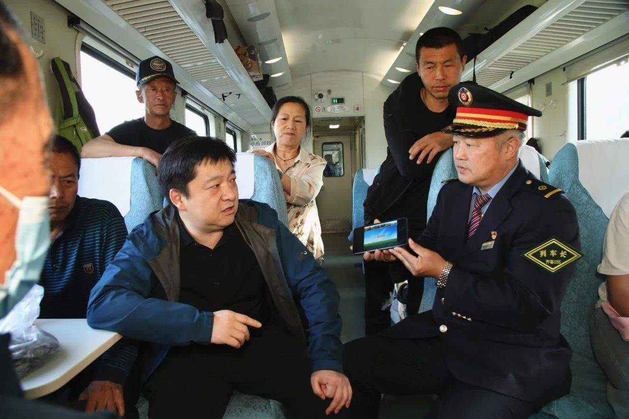 坐着火车去插秧！25年来已有近190万人次搭乘