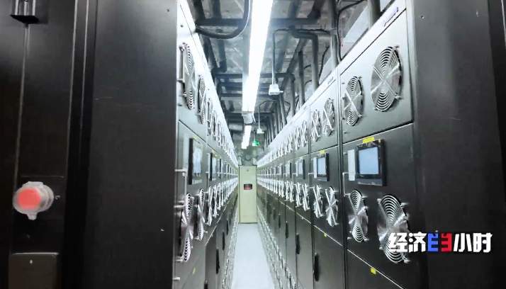 中国算力基建开辟海上赛道 探访全球首个海底数据中心