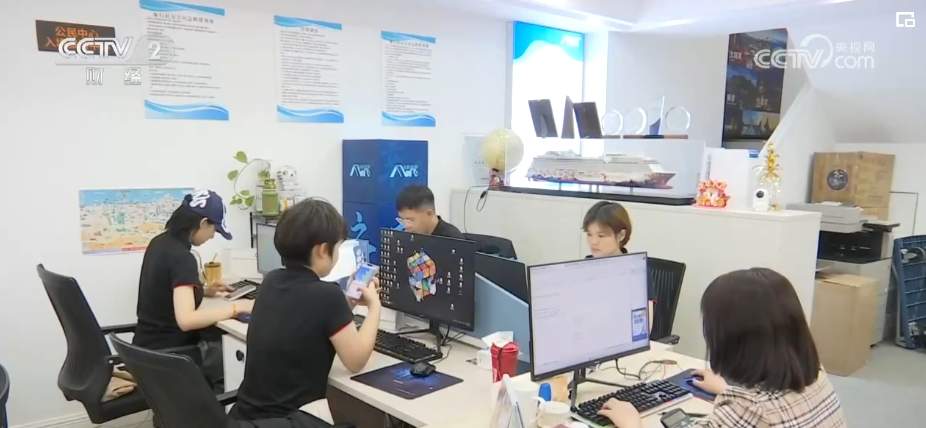 “不夜城”、房车游、草原游……夏日旅游市场“新”意足 吸引力拉满