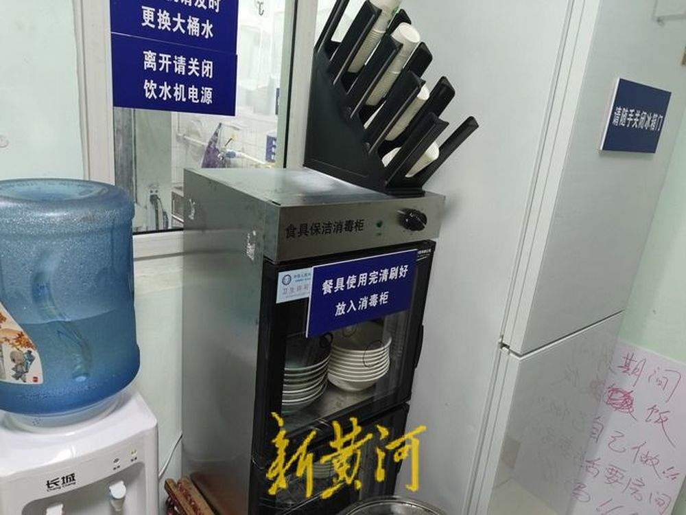 想让患者家属吃上口热乎饭，济南“00后”大学毕业生在这里免费发早餐