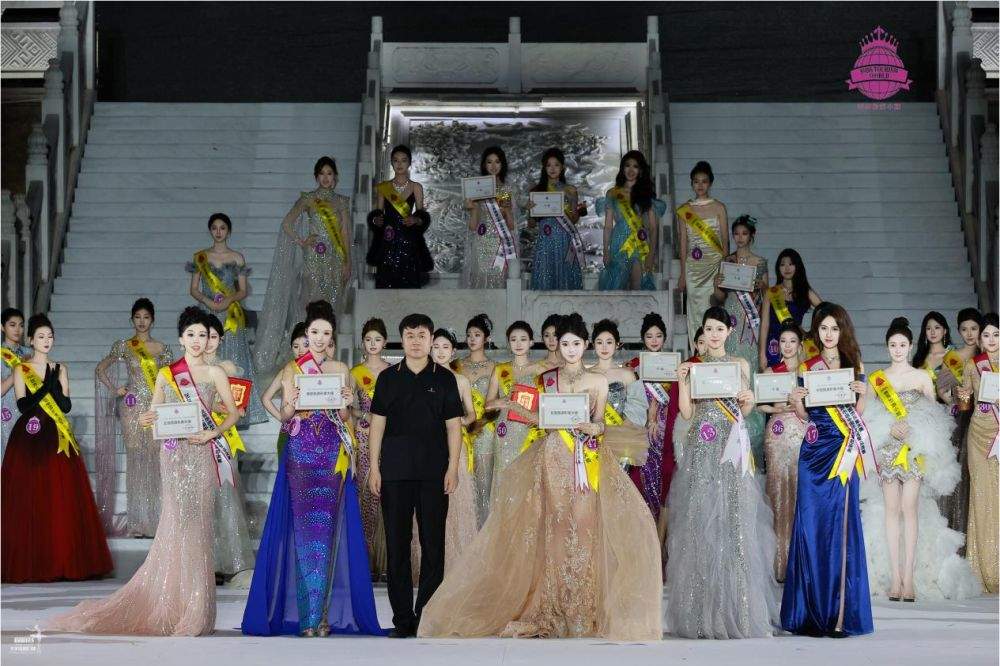 世遗花山绽芳华 时尚盛会耀宁明——2026世界旅游小姐中国区总决赛在广西宁明圆满举办