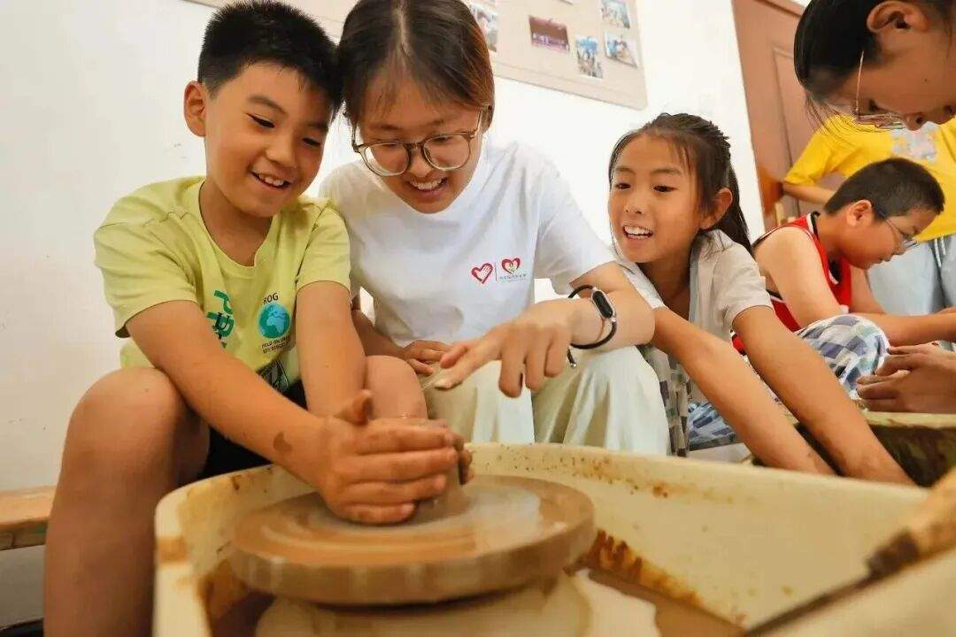 “你上班，我带娃”