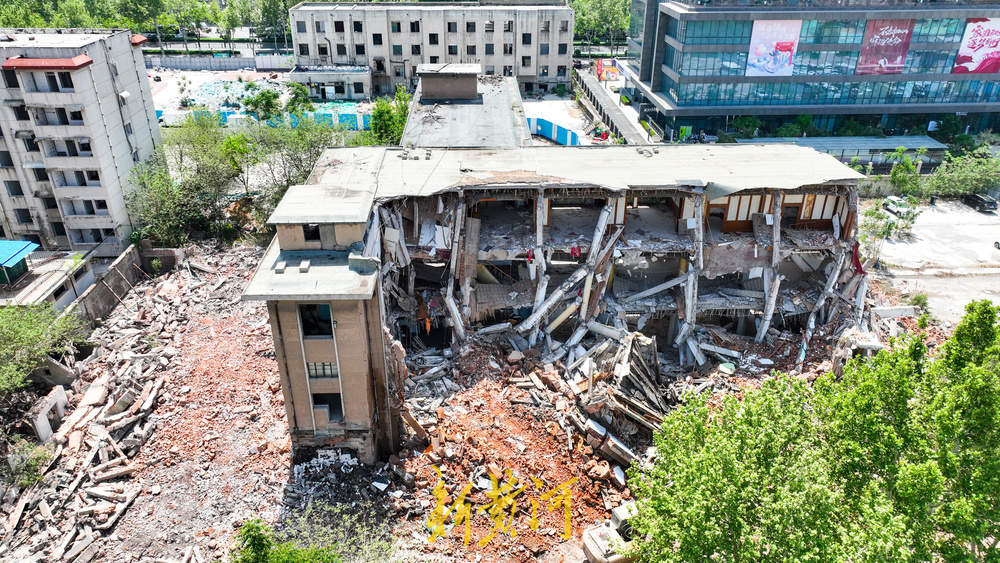 济南东郊饭店最后一座老楼谢幕 解放路北侧旧城改造进入新阶段