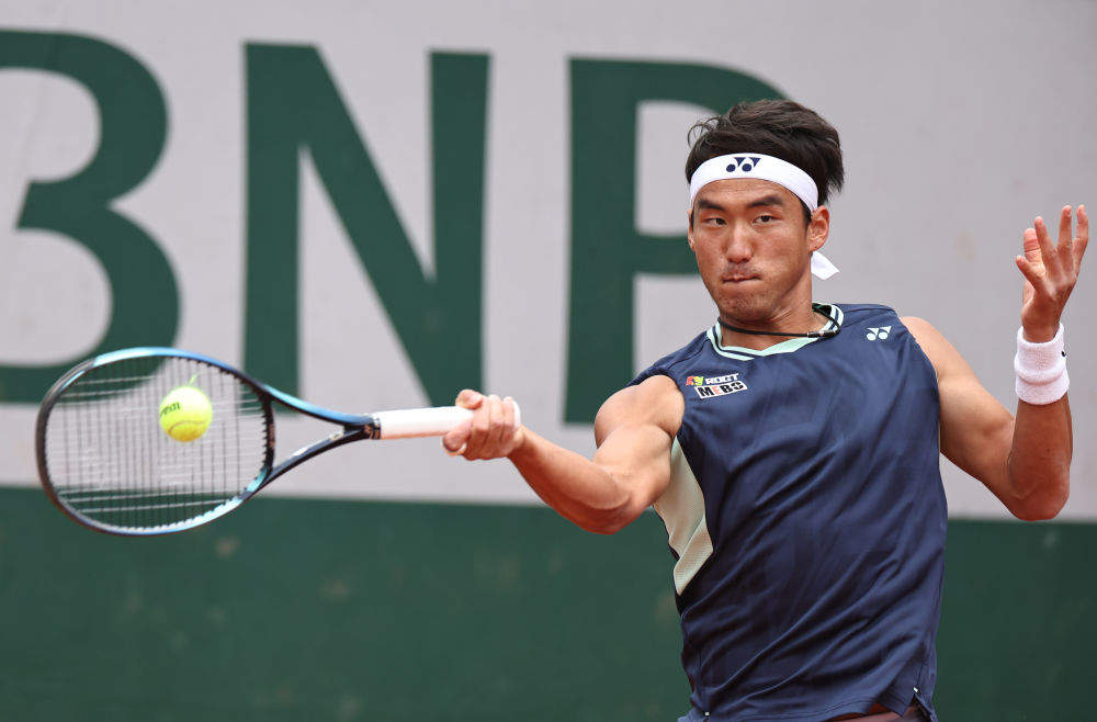 法网｜王欣瑜、布云朝克特止步首轮 男单种子悉数过关