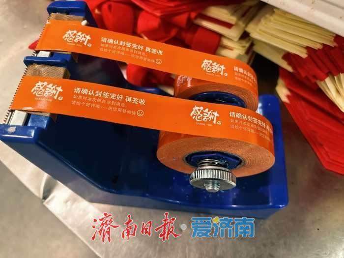 万亿级外卖市场迎新规落地 责任，才是最好的“食安封签”