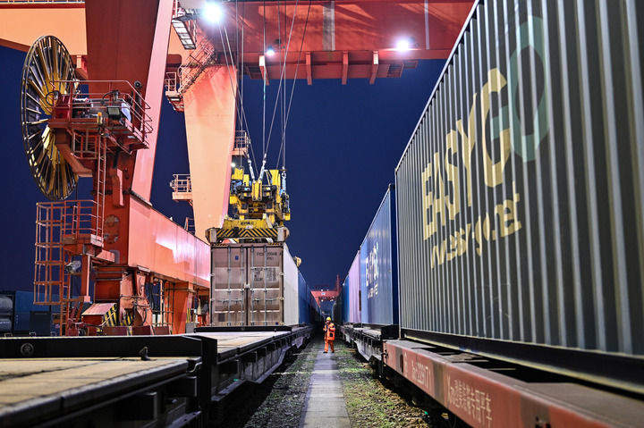 幸福都是奋斗出来的——深入学习习近平总书记关于奋斗精神的重要论述系列述评之一
