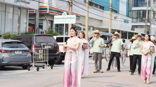 泰国是拉差“堆饭节”盛大启幕：帕亚泰是拉差医院携手民俗传承守护社区安康