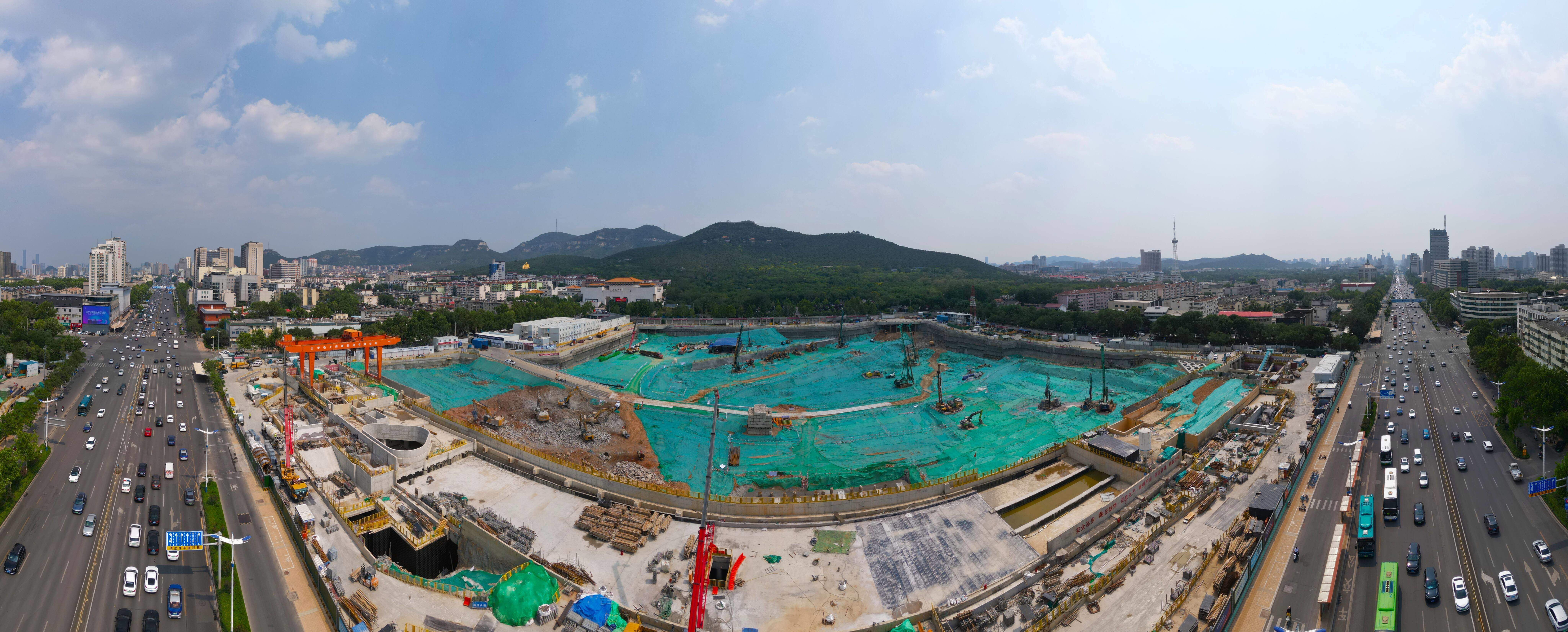 千佛山北广场地下结构施工全面展开 预计2026年6月整体竣工