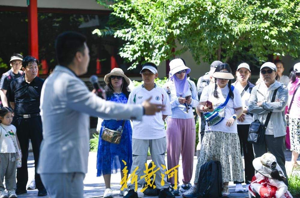 一年四季 泉在济南丨济南明湖好戏连台 吕韵唱响遐园