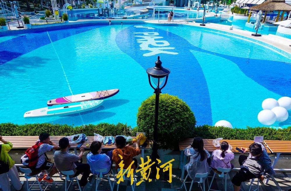 秋日打卡新去处！济南泉城公园商业街区焕新出圈