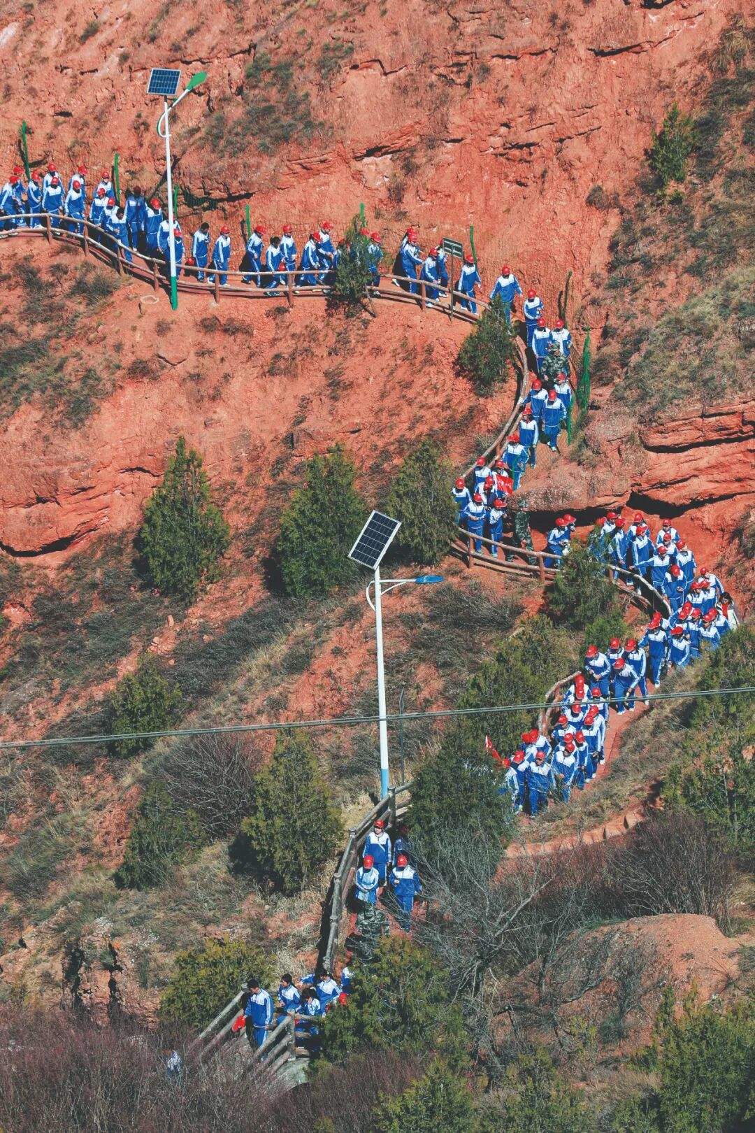 青春华章丨“不断拓展实践育人和网络育人的空间和阵地”