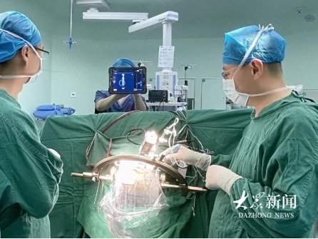 山东实施全国首例革新性国产脑机接口起搏器手术